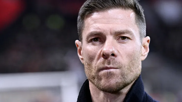 Las palabras de esta eminencia del banquillo de los Reds podrían calar profundo en Xabi Alonso.