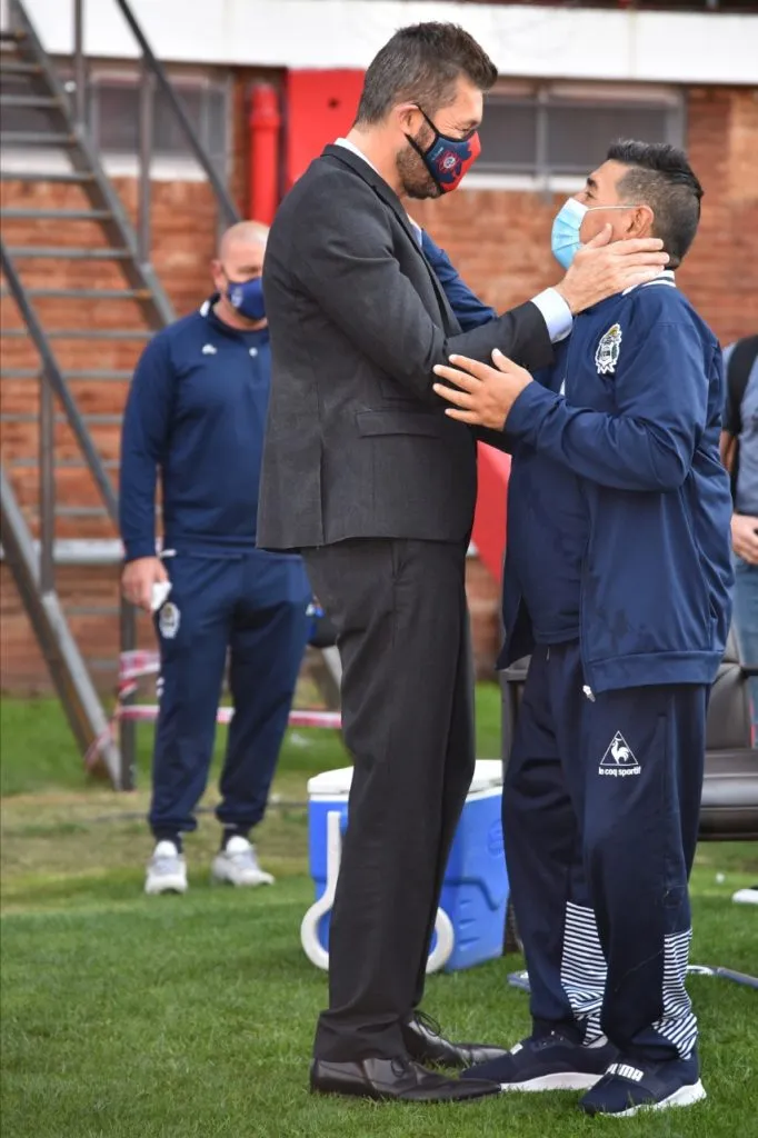 Tinelli recibió a Diego cuando era DT de Gimnasia. (Foto: @SanLorenzo).
