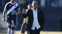 El entrenador argentino fue destituido por el Vasco da Gama.