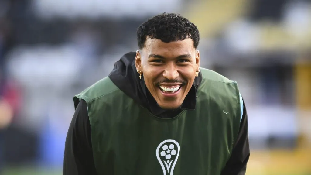 Gustavo Costas quiere que Roger Martínez se quede en Racing.