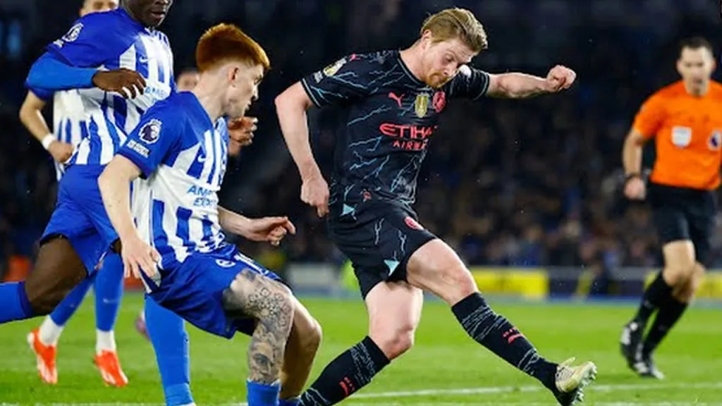 Complicado primer partido como titular para el Colo Barco en la Premier League.