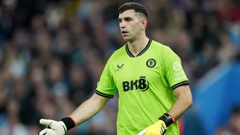 Dibu Martínez, arquero de Aston Villa.