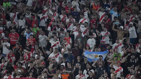 Los hinchas de River en el Defensores del Chaco.