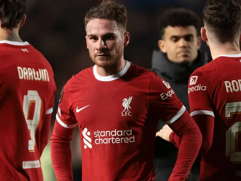 Liverpool perdió el derbi con un gol de carambola y se complica en la Premier League