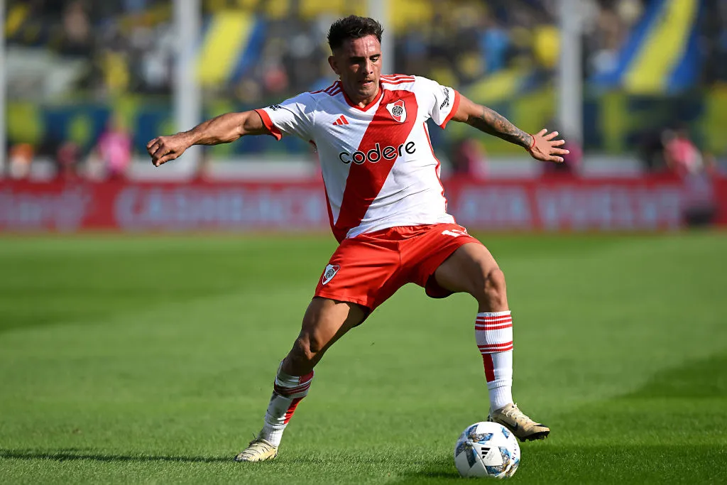 Enzo Díaz con la camiseta de River.