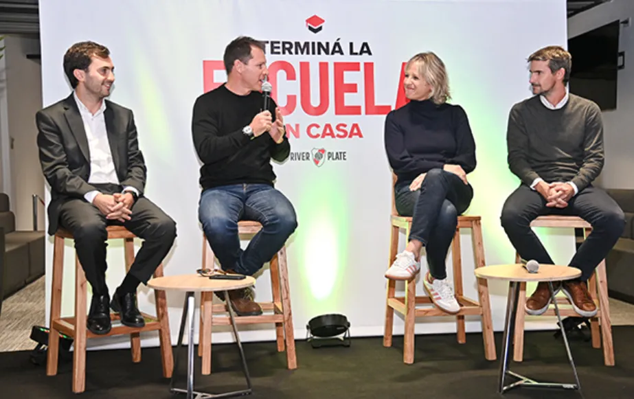 Di Carlo, Brito, Miguel y Vidal. (Foto: cariverplate.com).