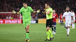 "Es terrible volver a ver esto": el relato francés que se hizo viral tras el show de Dibu Martínez