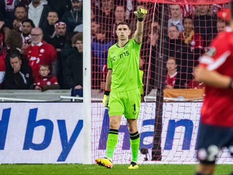 Por qué a Dibu Martínez le sacaron dos tarjetas amarillas y no lo echaron contra Lille