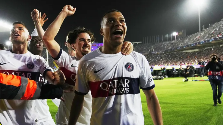 Mbappé lideró la remontada del PSG vs Barcelona
