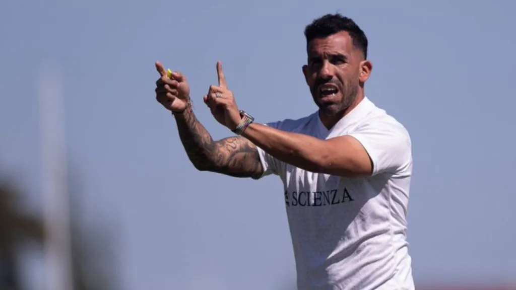 Carlos Tevez, entrenador de Independiente.