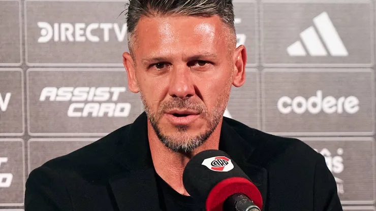 Demichelis se despidió en conferencia.