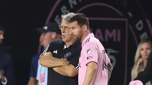 Messi y Martino, cerca de recibir a otro refuerzo.