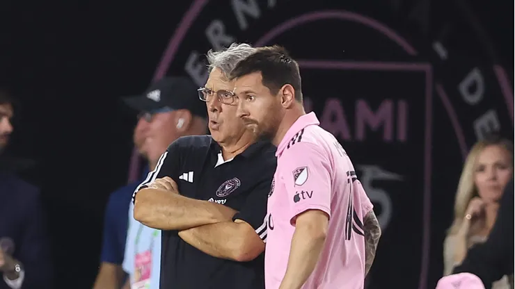 Messi y Martino, cerca de recibir a otro refuerzo.