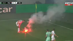 Un momento delicado en el campo de juego.