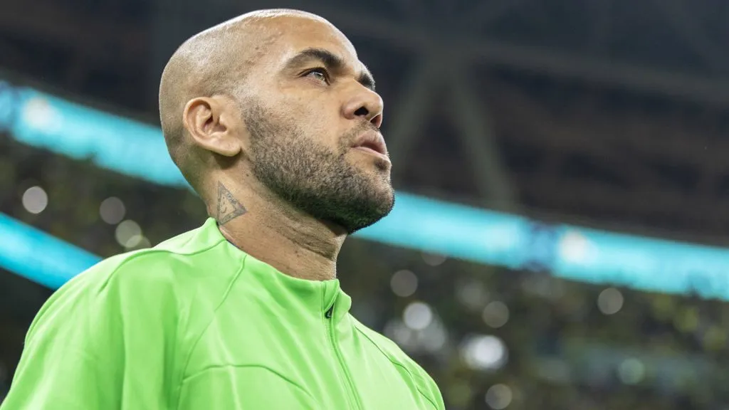 Dani Alves dispuesto a volver al fútbol