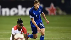 Tomás Granitto jugando con la Selección de El Salvador.