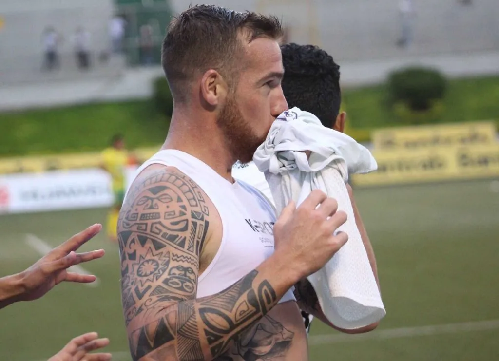 Fue autor de 30 goles en su primer año con Comunicaciones.