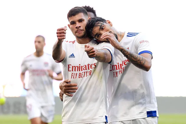 Lucas Paquetá y Bruno Guimaraes ya jugaron juntos en Lyon y en la Selección de Brasil. Guardiola busca volver a juntarlos.