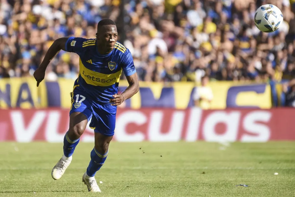 Advíncula se realizará estudios para saber si tiene dengue.