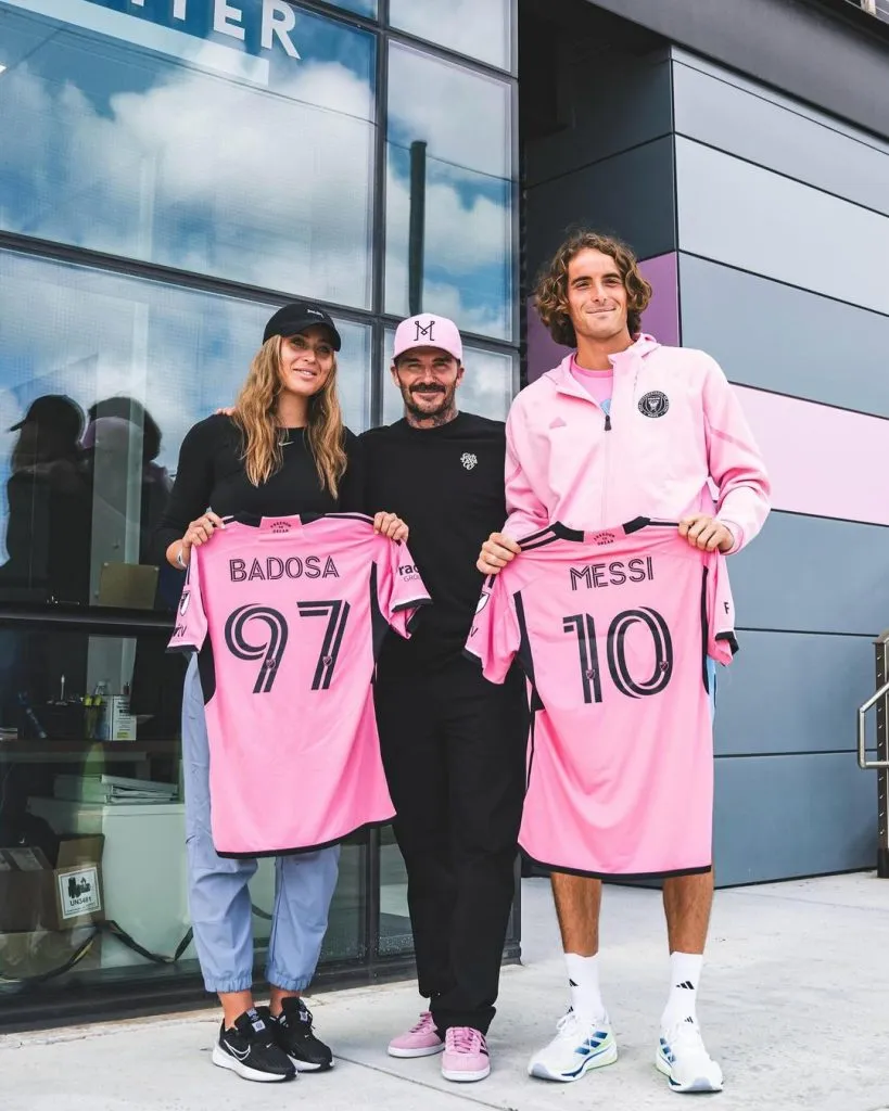 Stefanos Tsitsipas y Paula Badosa, junto a David Beckham en Miami. (Foto: Instagram).