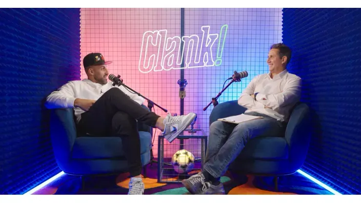 Ramón Ábila junto a Juan Pablo Varsky en Clank!