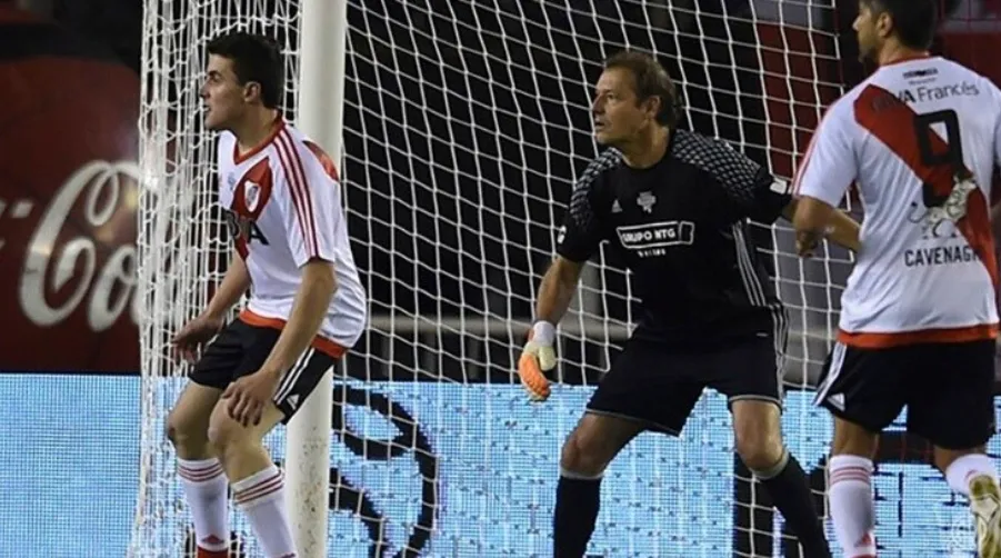 Buljubasich regresó al Monumental para la despedida de Fernando Cavenaghi. (Foto: Prensa River).