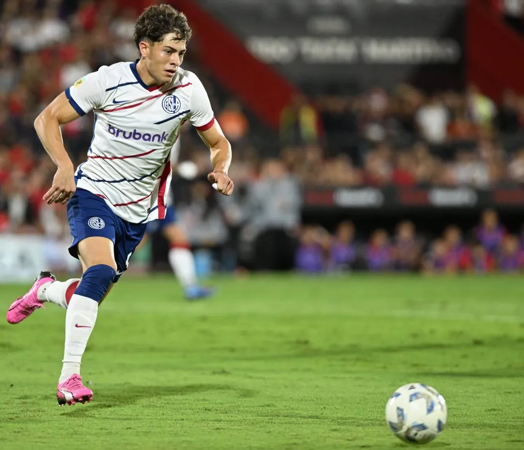 Agustín Giay está en carpeta del Chelsea. (Foto: IMAGO / PhotoCero5).
