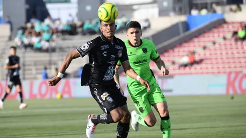 William Tesillo durante un partido de León.