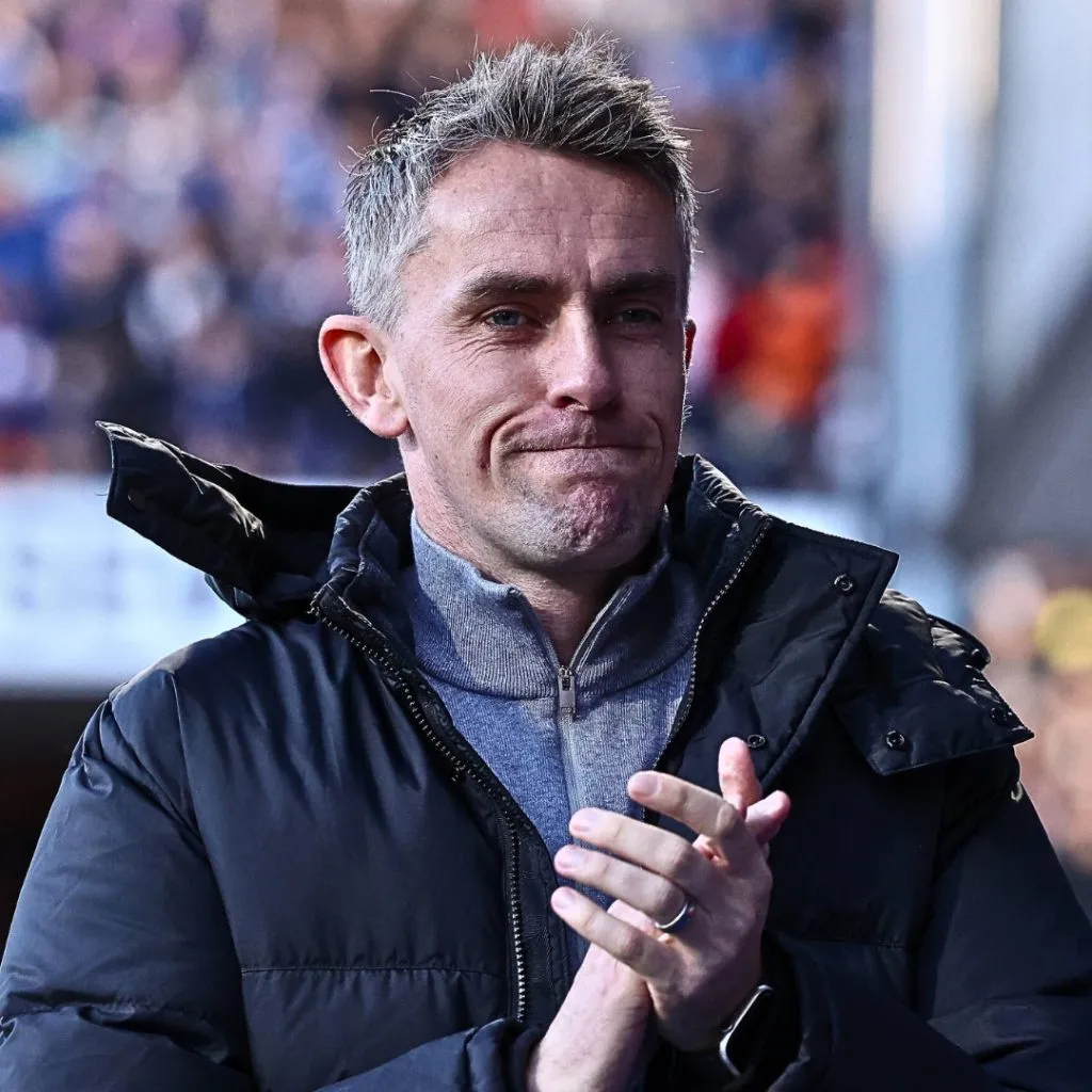 Kieran McKenna es el entrenador que tiene revolucionada a toda Inglaterra.