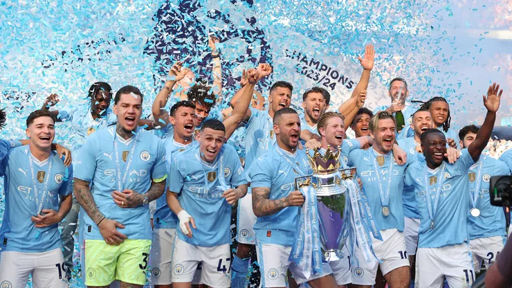 Echaron a un campeón del City de la celebración del título