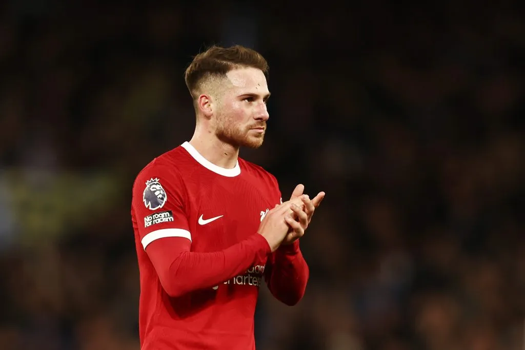 Alexis Mac Allister tiene contrato con Liverpool hasta 2028.