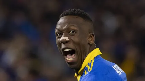 Se confirmó la lesión de Advíncula: los partidos que se pierde