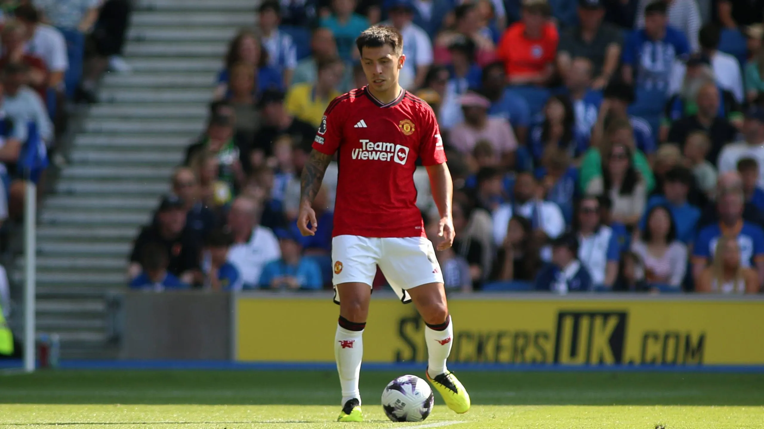 Lisandro Martínez este domingo vs. Brighton.