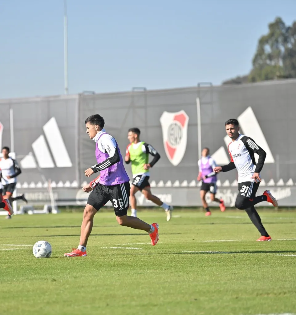 Entrenamiento de River en su predio en Ezeiza.