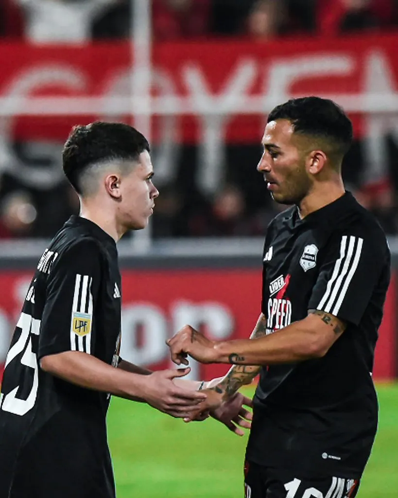 Mateo Apolonio, el jugador más joven en debutar en Primera División en la historia del fútbol argentino.