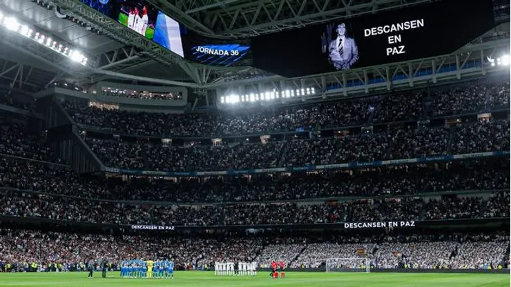 El Real Madrid le dedicó un minuto de silencio a César Luis Menotti en la previa de partido con el Alavés.