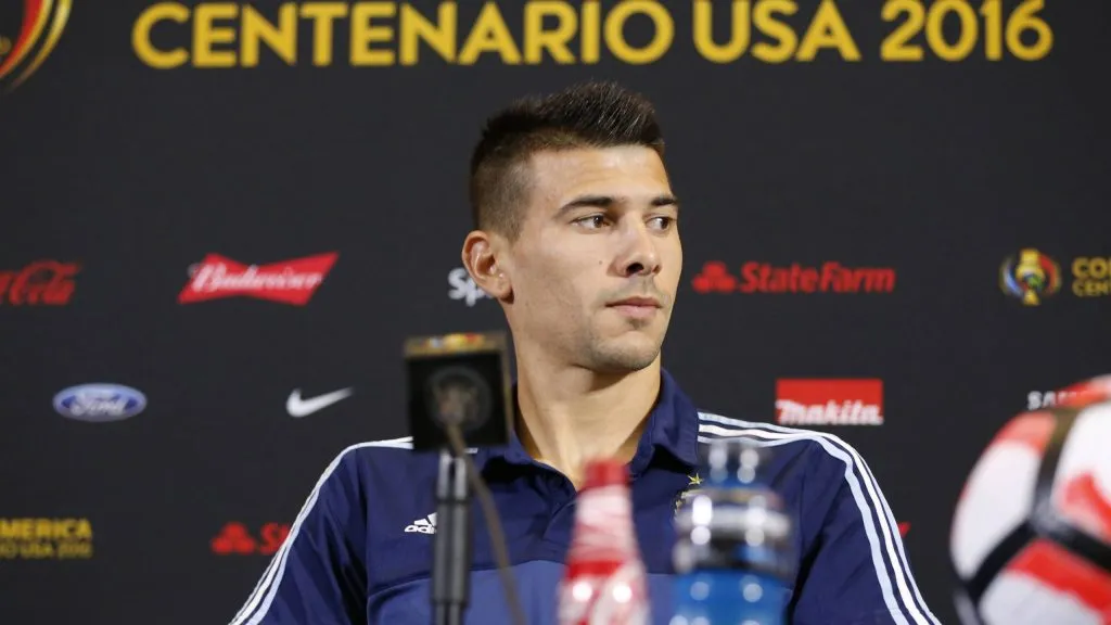 Víctor Cuesta, el defensor que quiere Independiente.