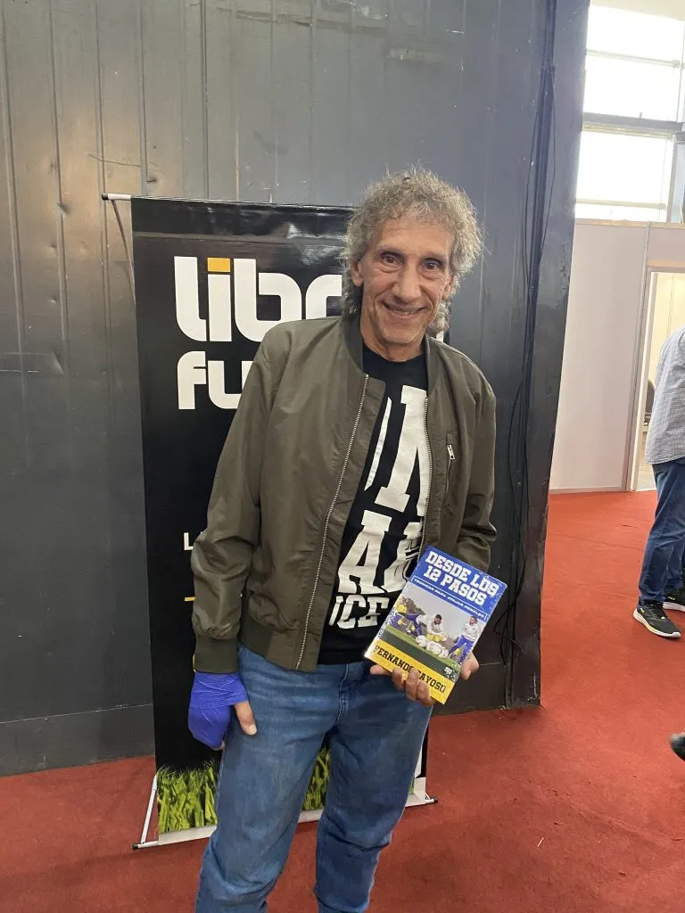 Fernando Gayoso presentó “Desde los 12 pasos” en la Feria del Libro.
