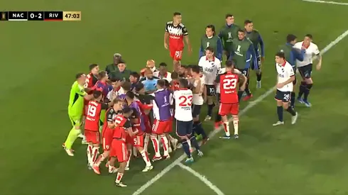 Pelea campal en River vs. Nacional: patada de brutal contra Aliendro, piña a Díaz y ningún expulsado