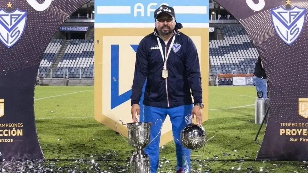 Bravo y sus copas. Foto Vélez.