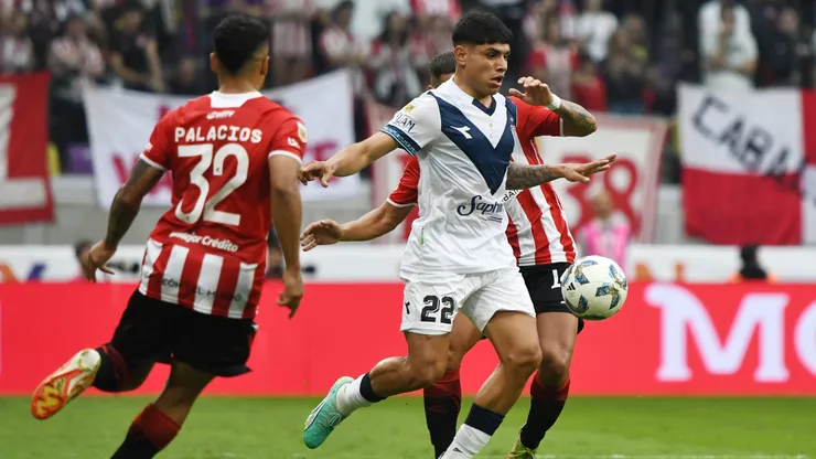 El particular ida y vuelta en redes sociales entre Vélez y Estudiantes tras la final de la Copa de la Liga