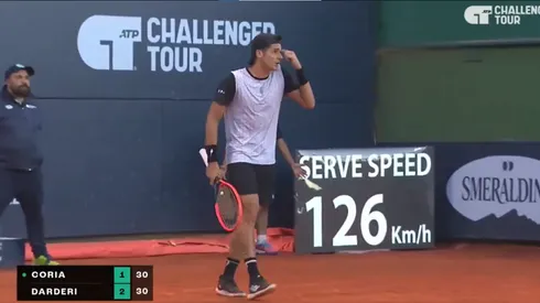 Federico Coria reclamó un punto por la invasión de un pájaro.