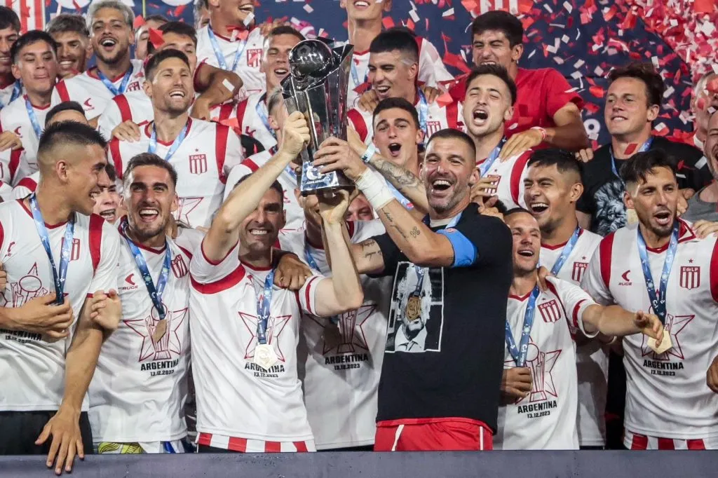 Estudiantes de La Plata conquistó la Copa Argentina al mando de Eduardo Domínguez.