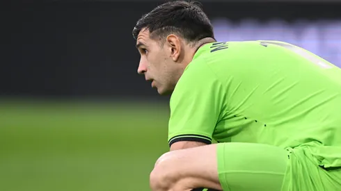 La ausencia de Dibu Martínez se hizo sentir en el primer tiempo