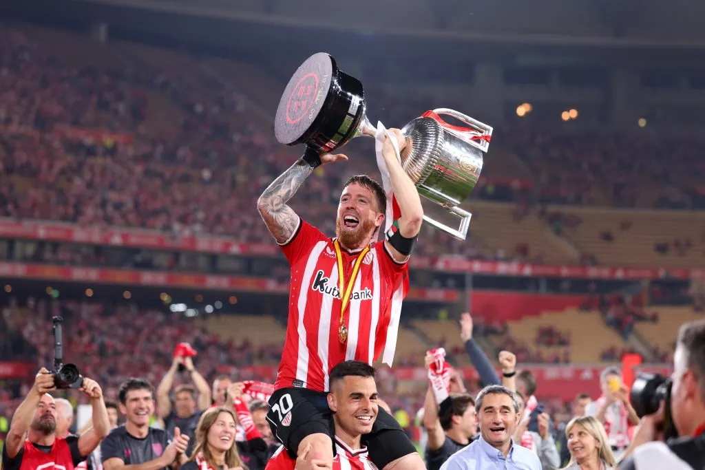 Muniain con la Copa del Rey. (Foto: Getty)