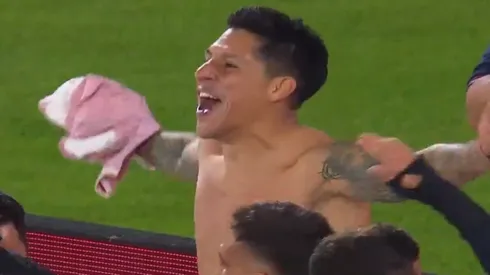 Enzo Pérez, durante los festejos de Estudiantes tras el triunfo a Boca.