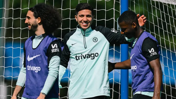 Enzo Fernández reapareció en el entrenamiento del Chelsea este miércoles primero de mayo.
