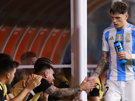 No se vio: el gesto de Leo Messi con Garnacho en pleno Argentina vs Perú
