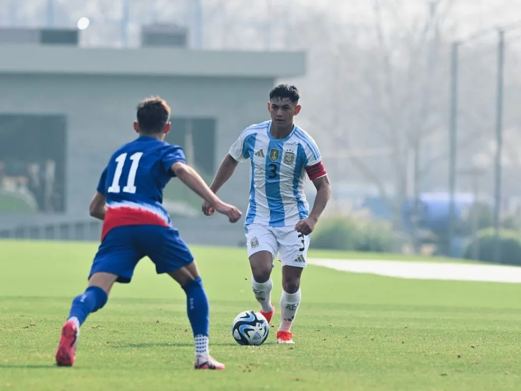 Julio Soler, de la Sub 20, podría reemplazar a Barco. (Foto: Instagram).