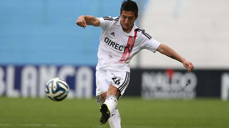 Un breve paso por Estudiantes de La Plata.